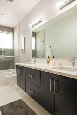 Modern 3BR Home W. Parking | Perfect for Families