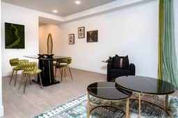 Deluxe K-Town 1BR Condo W. Balcony, Parking!