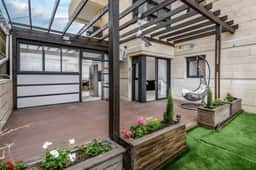 By Market • Wonderful Lightful 5BDR, Free Parking