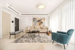 Penthouse near Machne Yehuda with Jacuzzi