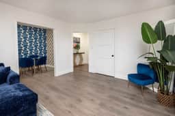 Luxury Living: 2 Bedroom Apartment in BH Sleeps 8