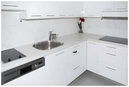 Stunning 3 Bedroom Apt W/ Pool & Gym in Building