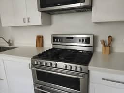 Chic 1 Bedroom Apartment – Near Beverly Hills!