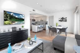 Spacious Condo In Koreatown Sleeps 6