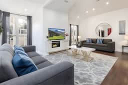 Serene 2BR LA Apartment with Hot Tub