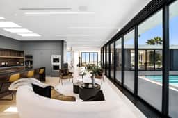 Live The Beverly Hills dream In This 50MM$ Mansion