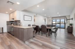 Luxurious Penthouse In Beverly Hills - Sleeps 10