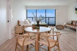 Modern 1BR Apartment with  Ocean Views