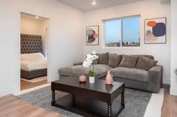 Koreatown Modern 2 Bedroom with Parking, Roof Deck
