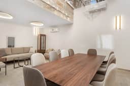 Luxury 5BR Apartment in the Old City