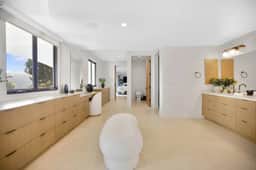 Iconic Mulholland Luxury Villa w/ Panoramic Views