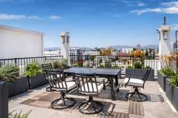 Modern Luxe Apartment in Prime Koreatown LA