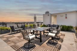Modern Luxe Apartment in Prime Koreatown LA
