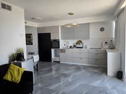 Stylish 2BR Apt W. Parking Near Machane Yehuda