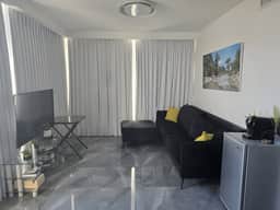 Stylish 2BR Apt W. Parking Near Machane Yehuda