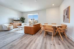 High-End Living: Gorgeous Koreatown Apt W. Parking