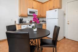 Chic 1 Bedroom Apartment in LA