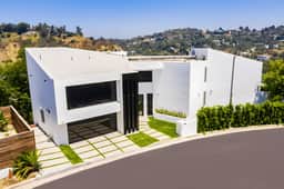 Luxurious 4BR Villa W. Pool, Spa, Theater, Views!