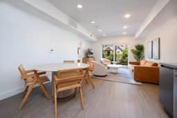 Modern 1BR Apt. in K-Town W. Free Parking, & GYM
