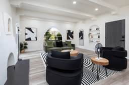 Luxury 3BR House in LA with Jacuzzi & Parking