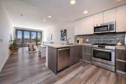 Modern 2BR Apartment with Parking, Patio and Gym