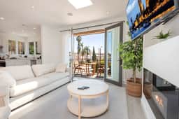 Luxury Touch | Designer 2BR Apartment in West LA
