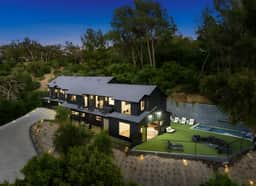 The Ultimate Luxury Villa W. Pool, Spa & Courts