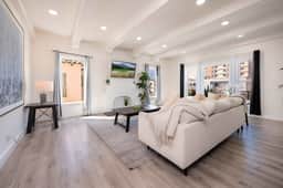 Luxe 3BR Home with Free Parking, near Attractions!