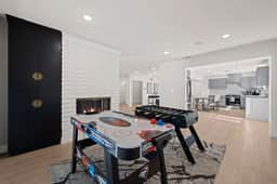 Elegant 4BR Getaway with Jacuzzi & Free Parking