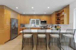 Luxury 3BR Home with Free Parking in Central LA