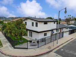Luxury 3BR Home with Free Parking in Central LA