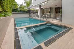 Ultra Luxe Estate W. Pool & Stunning 360° LA Views