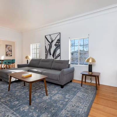Chic 1-Bedroom Apartment in LA • Sleeps 2