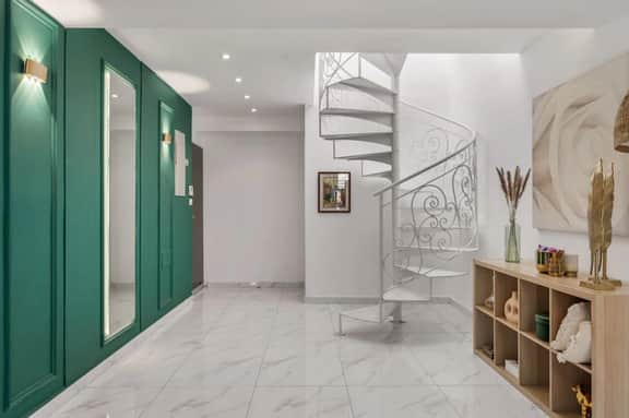 Chic 4BDR with Shelter by Machne Yehuda Market