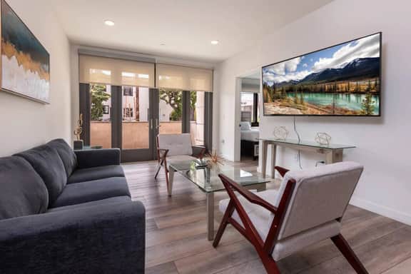 Beverly Hills Luxury 2BR Condo Gated Parking!