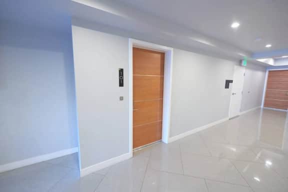 Luxury Escape: 3-bedrooms with Patio in Larchmont