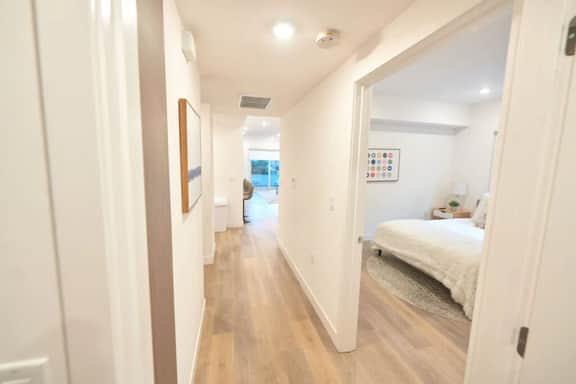 Luxury Escape: 3-bedrooms with Patio in Larchmont