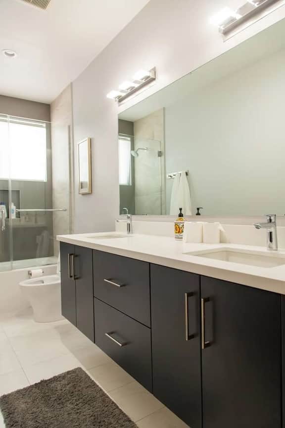 Modern 3BR Home W. Parking | Perfect for Families