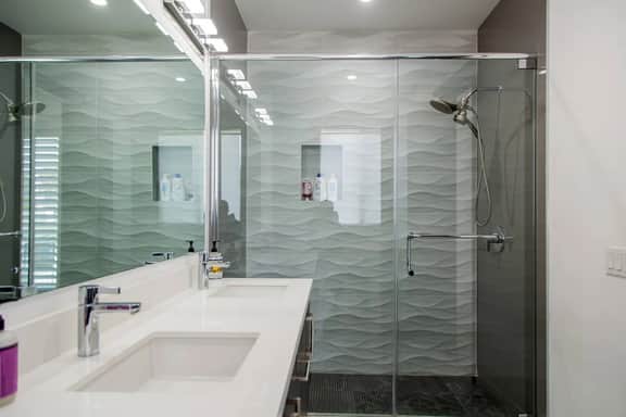 Modern 3BR Home W. Parking | Perfect for Families