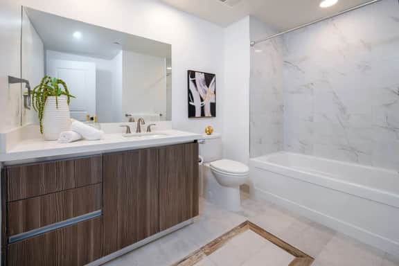 Modern Luxury 3BR Penthouse with Parking & Balcony