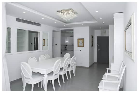 Stunning 3 Bedroom Apt W/ Pool & Gym in Building