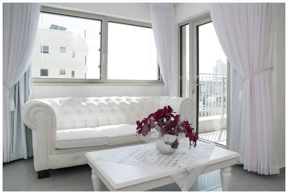 Stunning 3 Bedroom Apt W/ Pool & Gym in Building