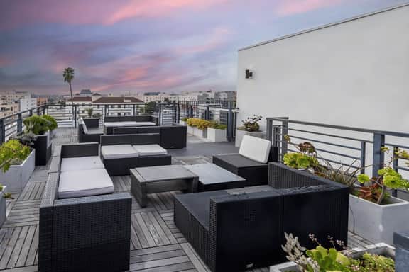 Modern Luxury 1BR Apt in Korea-Town in LA
