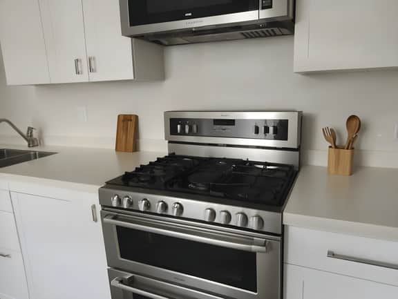 Chic 1 Bedroom Apartment – Near Beverly Hills!