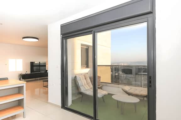 Spacious 2BR Apt. w/ Private Balcony, Free Parking