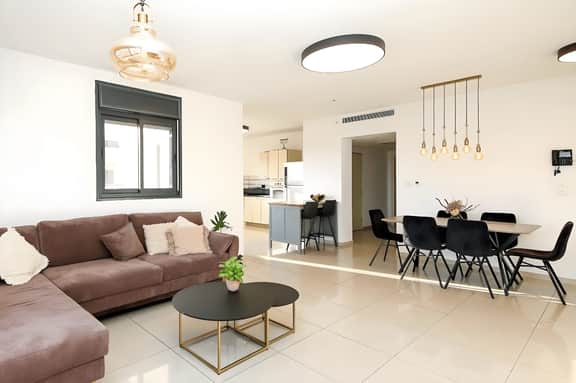 Spacious 2BR Apt. w/ Private Balcony, Free Parking