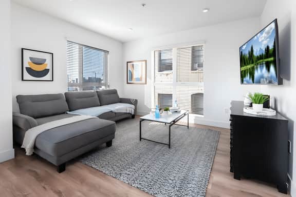 Spacious Condo In Koreatown Sleeps 6