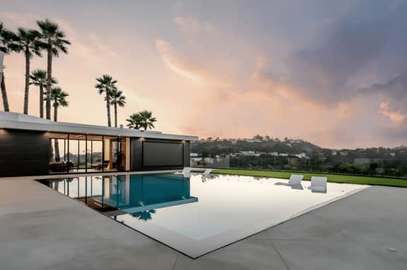 Live The Beverly Hills dream In This 50MM$ Mansion