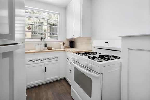 Ultimate Stylish LA Apartment Experience
