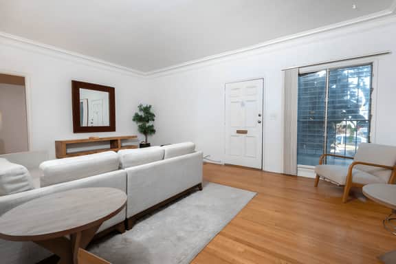 The Urban Gem Apt Sleeps for 2
